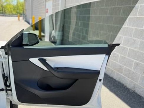 Used 2020 Tesla Model Y Long Range AWD/4WD image 29