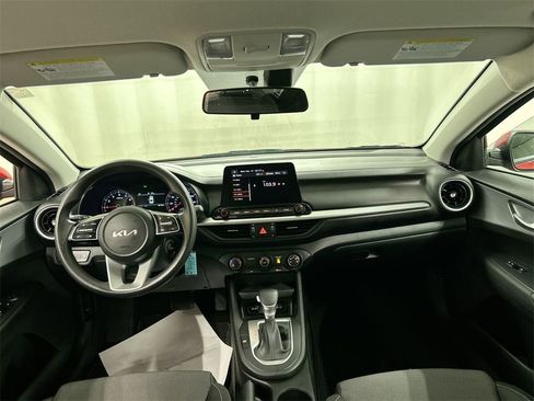 Certified 2023 Kia Forte LXS image 18