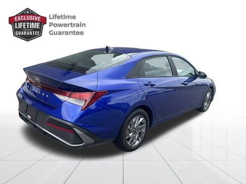 Used 2024 Hyundai Elantra SEL FWD image 5
