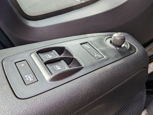 New 2025 RAM ProMaster 2500 w/ Quick Order Package 22G SLT image 11