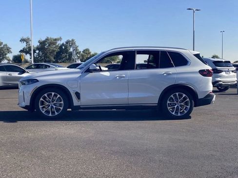 Used 2026 BMW X5 xDrive50e w/ Executive Package AWD/4WD image 9