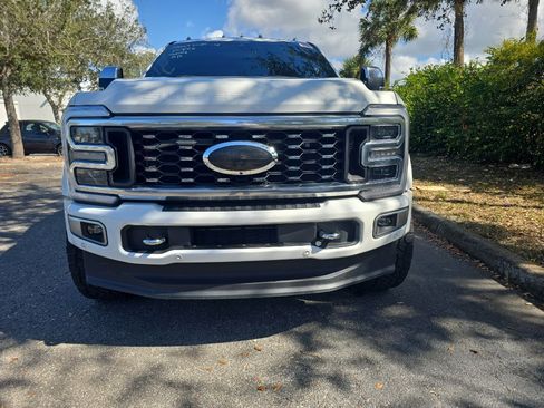 Used 2024 Ford F450 Platinum w/ FX4 Off-Road Package image 2