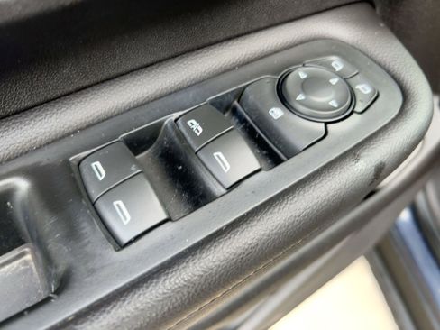 Used 2018 GMC Terrain SLE image 19