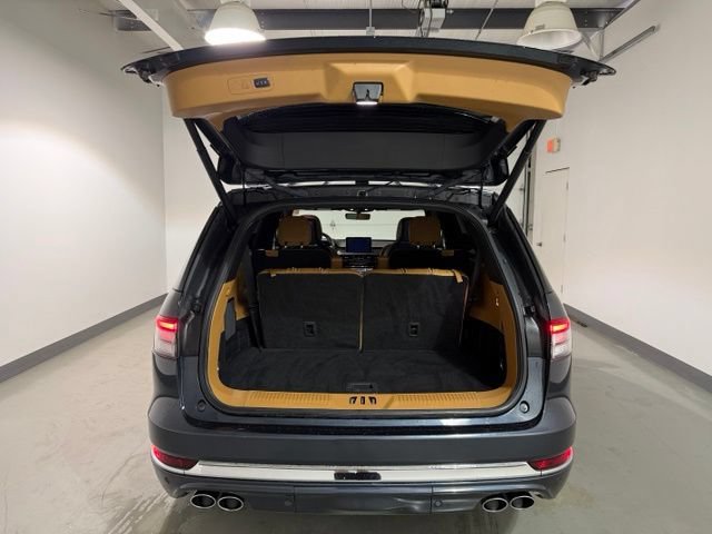 Used 2021 Lincoln Aviator Black Label w/ Dynamic Handling Package AWD/4WD image 8