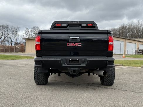 Used 2018 GMC Sierra 3500 Denali w/ Duramax Plus Package image 6