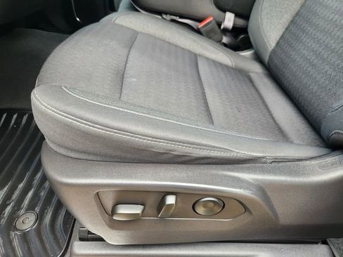 Used 2023 Chevrolet Silverado 1500 LT AWD/4WD image 23