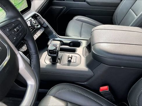Used 2025 GMC Sierra 1500 Denali w/ Denali Reserve Package AWD/4WD image 13