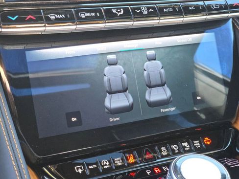 Certified 2024 Jeep Grand Wagoneer L Series III image 28