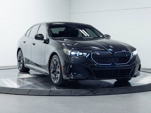 Used 2026 BMW i5 eDrive40 w/ M Sport Package AWD/4WD image 4