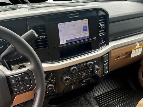 New 2025 Ford F350 XLT image 6