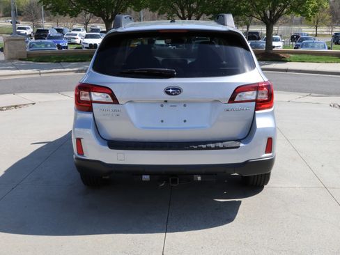 Used 2015 Subaru Outback 2.5i Limited image 8