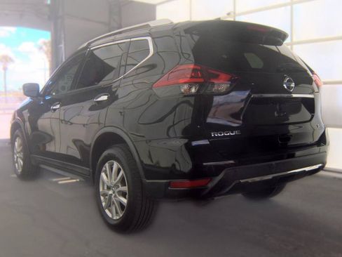 Used 2018 Nissan Rogue SV AWD/4WD image 6