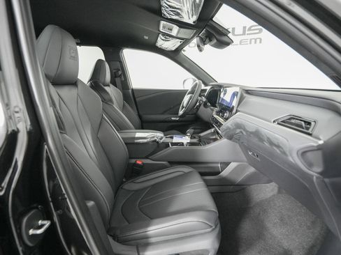 New 2026 Lexus TX 500h AWD image 17