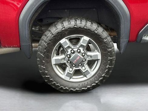 Used 2025 GMC Sierra 2500 SLT w/ SLT Premium Package image 16