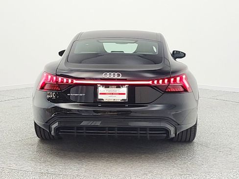Used 2024 Audi e-tron GT Prestige image 6