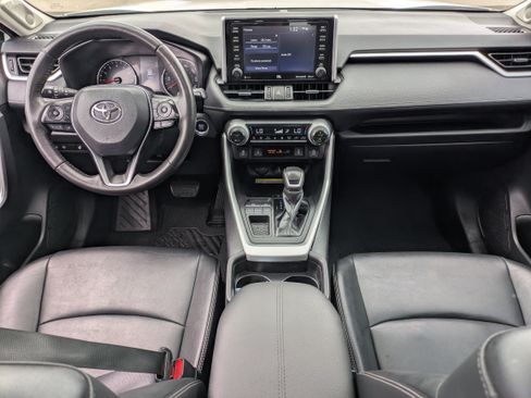Used 2021 Toyota RAV4 XLE Premium FWD image 15