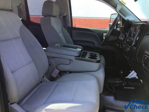 Used 2018 Chevrolet Silverado 2500 W/T w/ Snow Plow Prep Package AWD/4WD image 39