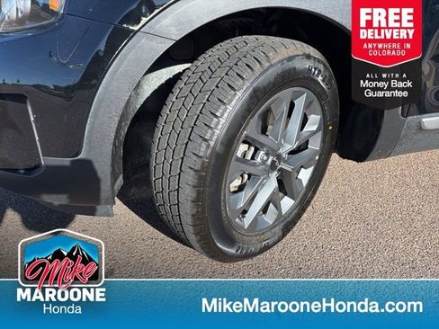Used 2023 Kia Telluride LX AWD/4WD image 4