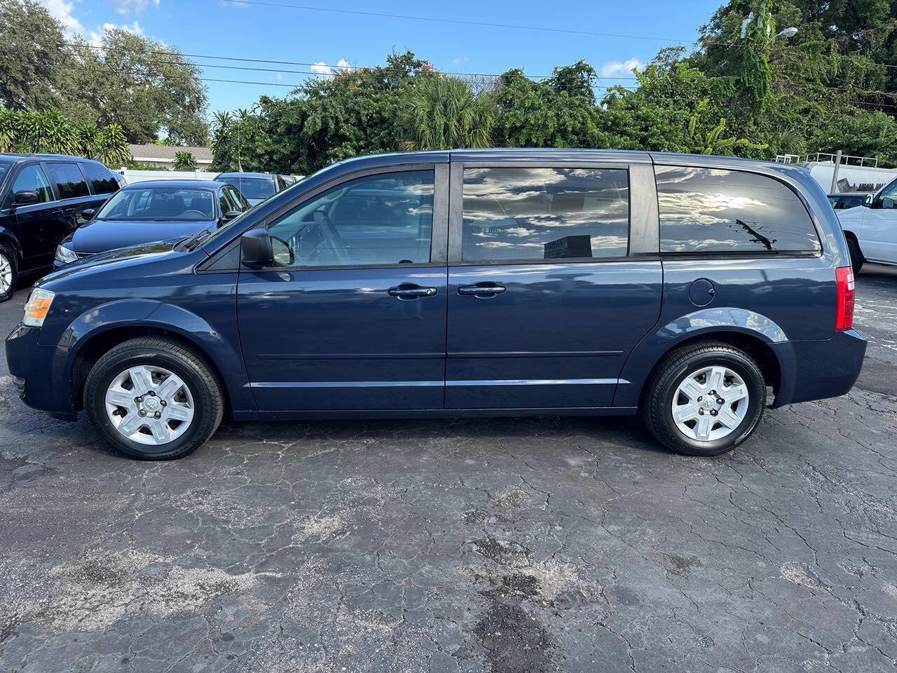 Used 2009 Dodge Grand Caravan SE w/ Climate Group FWD image 5