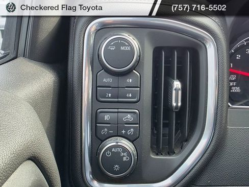 Used 2020 Chevrolet Silverado 1500 RST image 11