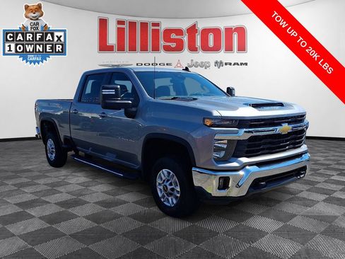 Used 2025 Chevrolet Silverado 2500 LT w/ Convenience Package AWD/4WD image 3