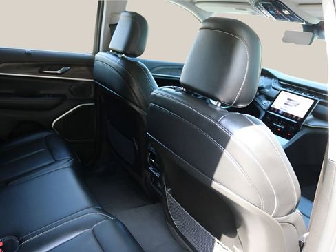 Used 2022 Jeep Grand Cherokee Limited 4xe w/ Luxury Tech Group II image 20