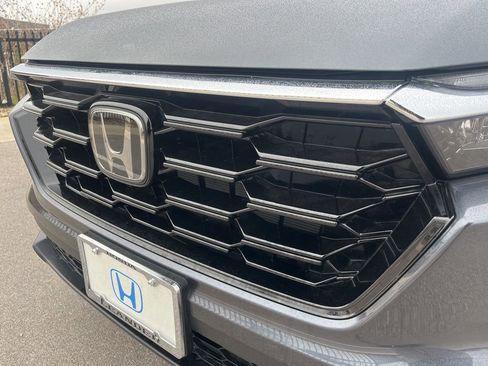 Used 2025 Honda CR-V EX-L image 16