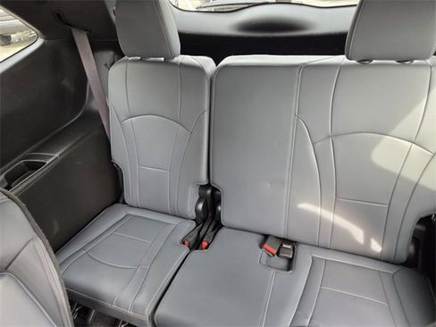 Certified 2024 Buick Enclave Premium image 14