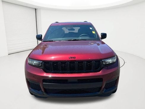 Used 2025 Jeep Grand Cherokee L Altitude AWD/4WD image 2