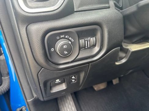 Used 2025 RAM 1500 Big Horn AWD/4WD image 13