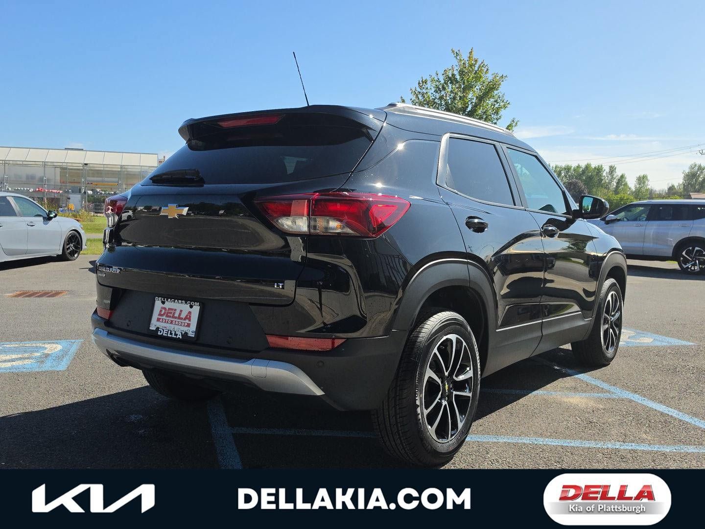 Used 2025 Chevrolet TrailBlazer LT w/ Driver Confidence Package AWD/4WD image 8