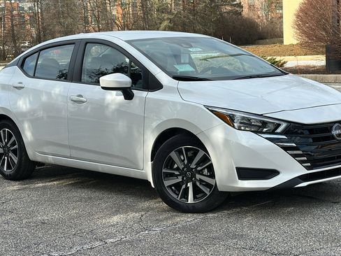 New 2025 Nissan Versa SV w/ Electronics Package image 1
