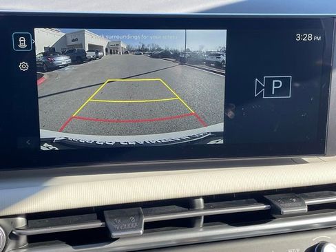 New 2025 Hyundai Tucson SE image 16