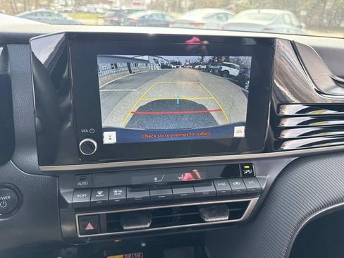 Used 2025 Toyota Camry SE w/ Convenience Package FWD image 26