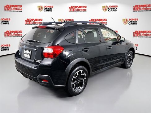 Used 2017 Subaru Crosstrek 2.0i Premium image 14