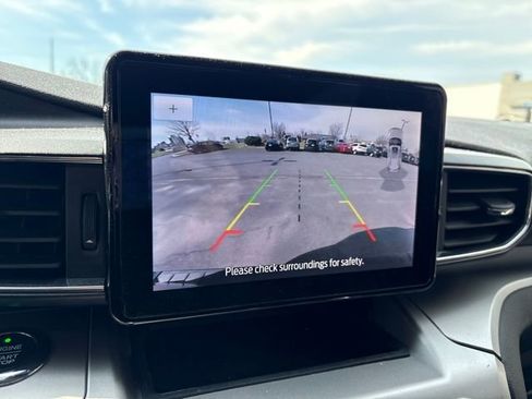 Used 2021 Ford Explorer XLT w/ Equipment Group 202A image 25