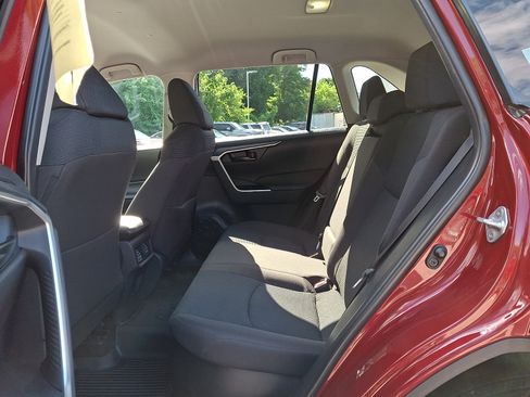 Certified 2025 Toyota RAV4 LE AWD/4WD image 10