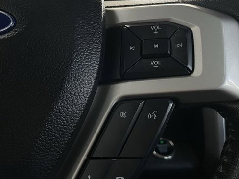 Used 2018 Ford F150 Lariat w/ Equipment Group 502A Luxury image 33