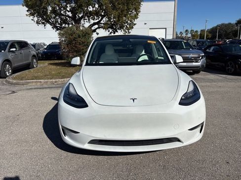 Used 2021 Tesla Model Y Long Range image 2