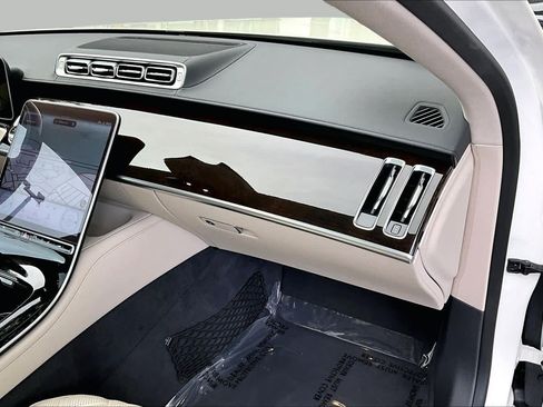 Certified 2022 Mercedes-Benz S 580 4MATIC Sedan image 19