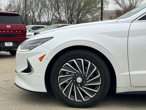Certified 2023 Hyundai Sonata Limited w/ Cargo Package image 8