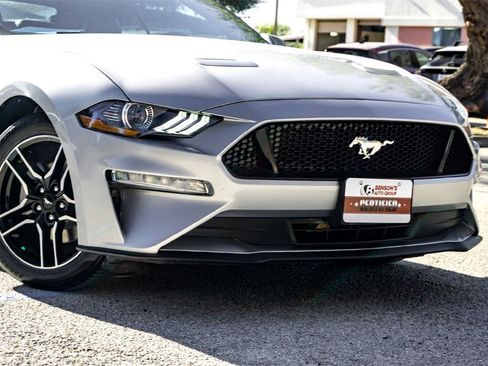 Used 2023 Ford Mustang Premium image 3