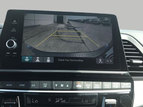 Used 2025 Honda Odyssey EX-L image 15