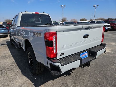 New 2026 Ford F350 Lariat w/ Black Appearance Package image 9