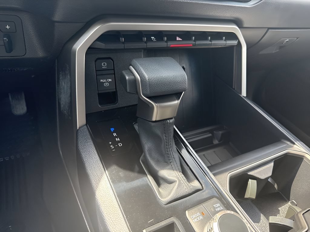 Used 2025 Toyota Tundra SR5 AWD/4WD image 15