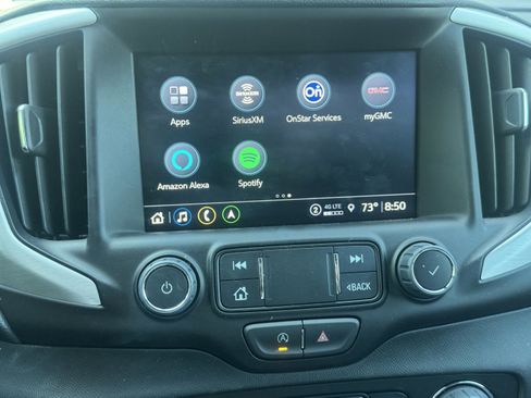 Used 2024 GMC Terrain SLT w/ Infotainment Package II image 19