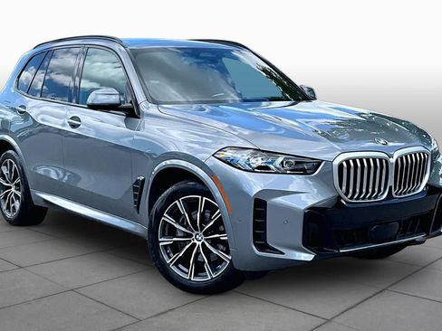 Certified 2025 BMW X5 xDrive40i w/ M Sport Package AWD/4WD image 2