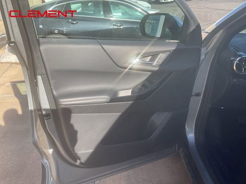 Used 2025 Chevrolet Equinox LT image 17