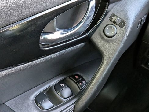 Used 2022 Nissan Rogue Sport SL w/ Premium Package image 25