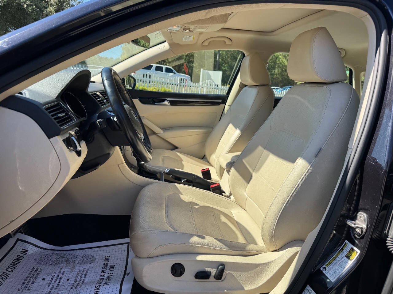 Used 2019 Volkswagen Passat 2.0T SE R-Line FWD image 10